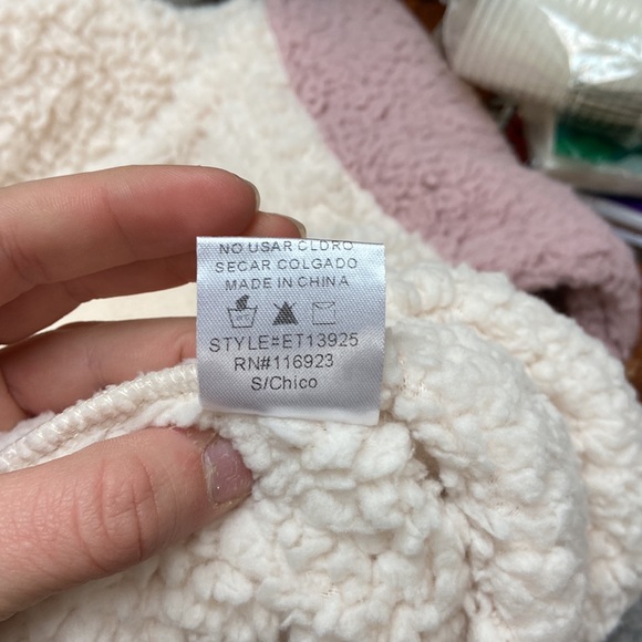 Top Easel LA Faux Teddy Fleece Cream with Purple and Green sleeve - Picture 6 of 6